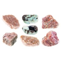 Pegmatity – KrimKate / Shutterstock