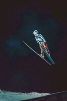 Skokan na lyžích – Todd Trapani / Unsplash