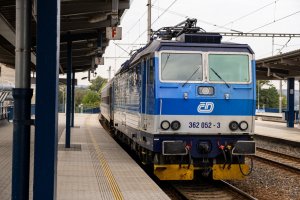 Elektrická lokomotiva 362.052, Mělník (22.9.2019) – Vladimir Balsanek - Bleys / Shutterstock