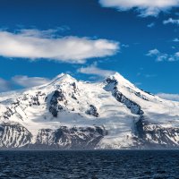 Jan Mayen – sergeydolya / Shutterstock