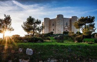 Castel del Monte, Andria – olivitophoto / Shutterstock
