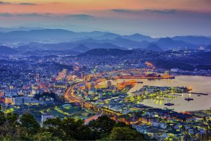 Sasebo – Sean Pavone / Shutterstock