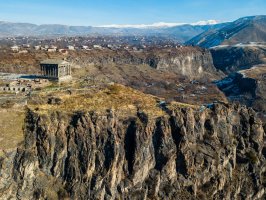 Garni – Sergey Filinin / Shutterstock