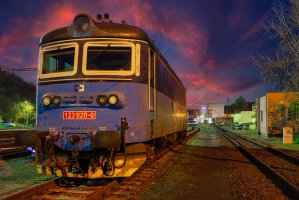 Elektrická lokomotiva 123.020, Kralupy nad Vltavou (00.11.2020) – David Krasensky / Shutterstock