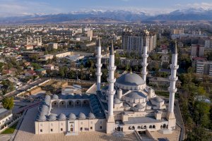 Biškek – Fabio Nodari / Shutterstock