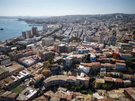 Valparaíso, město – vitormarigo / Shutterstock
