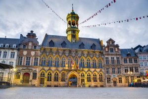 Mons – Anibal Trejo / Shutterstock