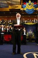 John E. Sulston přebírá Nobelovu cenu za fyziologii nebo lékařství, Stockholm (10. 12. 2002) – Profimedia.CZ