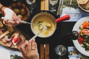 Fondue – angela pham / Unsplash