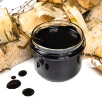 Březový dehet – Nazaruk Nazar / Shutterstock