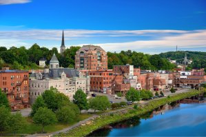 Augusta, Maine – Sean Pavone / Shutterstock