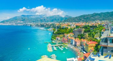 Sorrento – Serenity-H / Shutterstock