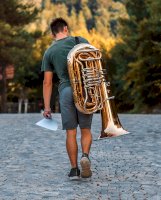 Tuba, dechový nástroj – Peter Stumpf / Unsplash