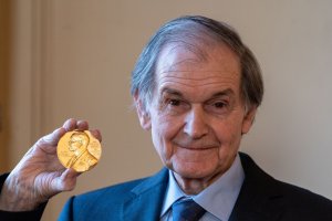 Roger Penrose (8.12.2020) – Profimedia.CZ