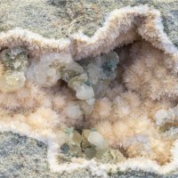 Natrolit – Damian Pawlos / Shutterstock