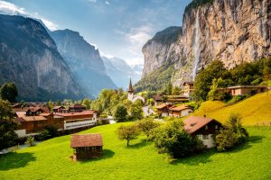 Lauterbrunnen – Creative Travel Projects / Shutterstock