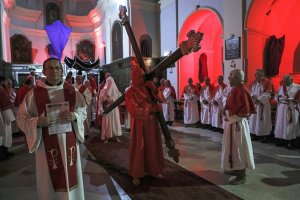 Catenacciu, tradiční procesí na Korsice (15.4.2022) – Profimedia.CZ