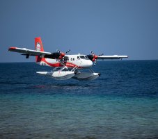 Plovákový letoun De Havilland Canada DHC-6 Twin Otter, Maledivy (9.2.2020) – fivetotine / Shutterstock