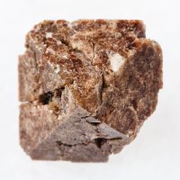 Zirkon – vvoe / Shutterstock