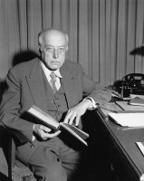 Max von Laue (1957) – Profimedia.CZ