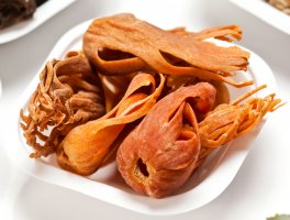 Muškátový květ, míšky semen muškátovníku vonného (Myristica fragrans) – Tukaram.Karve / Shutterstock