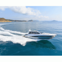 Loď – freevideophotoagency / Shutterstock