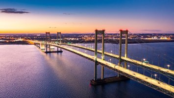 Řeka Delaware a most Delaware Memorial Bridge – Mihai_Andritoiuo / Shutterstock
