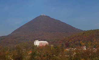 Milešovka – kamilpetran / Shutterstock