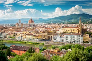 Florencie – waku / Shutterstock