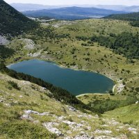 Šiatorské jezero pod vrcholem hory Šiator – evronphoto / Shutterstock