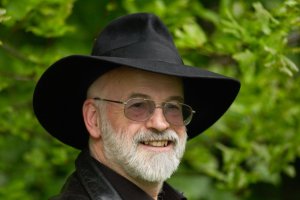 Terry Pratchett (2003) – Profimedia.CZ