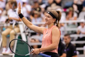 Karolína Muchová na BNP Paribas Warsaw Open 2023, Varšava, 25. 7. 2023 – Mikolaj Barbanell / Shutterstock