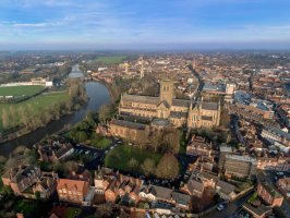 Worcester, Velká Británie – UAV 4 / Shutterstock