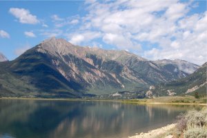 Hora Elbert – Nathan Pannebecker / Shutterstock