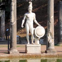 Socha boha Área u Hadriánovy vily, detail – Bildagentur Zoonar GmbH / Shutterstock