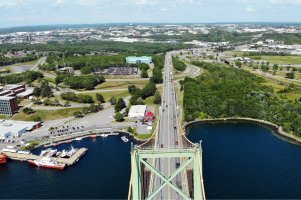 Dartmouth – Roman Potapkin / Shutterstock