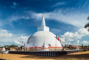 Anuradhapura – inigolai-Photography / Shutterstock