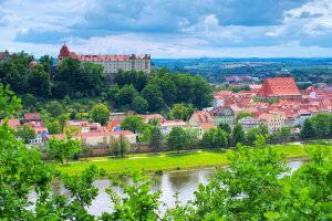 Pirna – LianeM / Shutterstock
